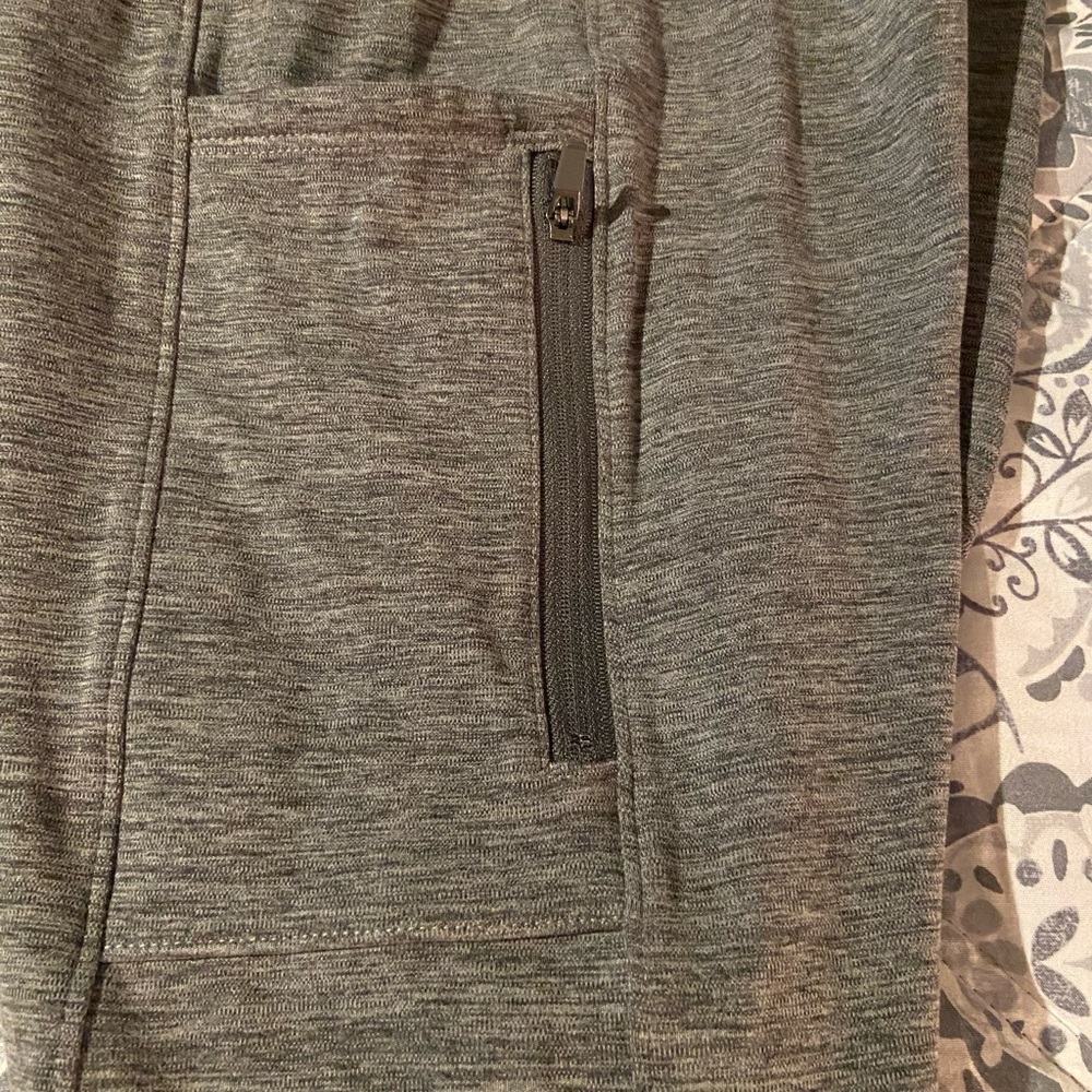 LOU & GREY EXERCISE LOUNGE SET SPORT BRA TOP & LEGGING SZ SMALL TOP MED LEGGINGS - Picture 14 of 16